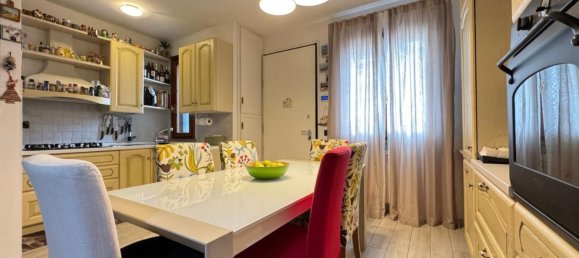3 bedrooms Apartment in Empoli, Italy No. 350945 15
