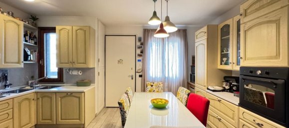 3 bedrooms Apartment in Empoli, Italy No. 350945 14