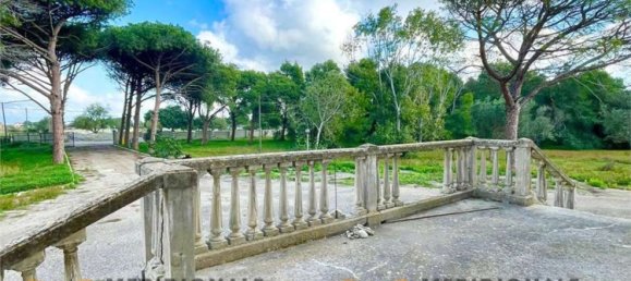 20 rooms Villa in Lecce, Italy No. 203126 3