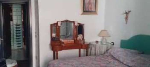 5غرفة شقة في Naples, Italy رقم 9947 9