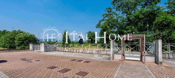 3 rooms Apartment in Bergamo, Italy No. 316111 16