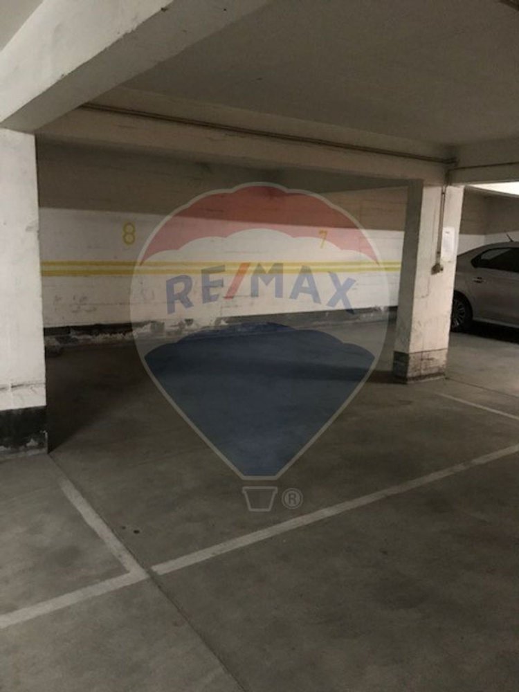 18m² Garage in Sintra, Portugal No. 69674