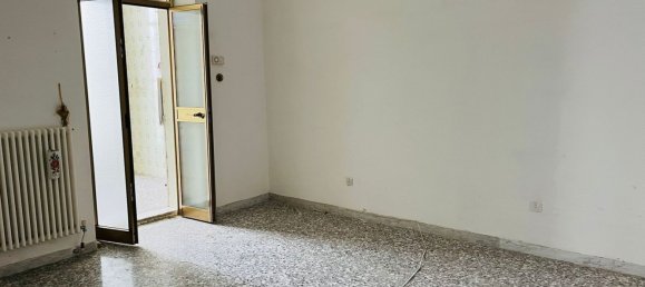 4 Schlafzimmer Wohnung in Mola di Bari, Italy, Nr. 315331 19