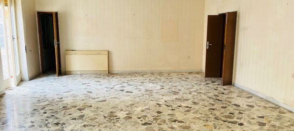 4 Schlafzimmer Wohnung in Mola di Bari, Italy, Nr. 315331 16