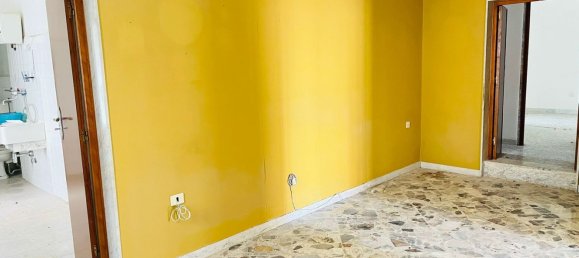 4 Schlafzimmer Wohnung in Mola di Bari, Italy, Nr. 315331 11