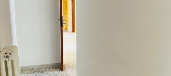 4 Schlafzimmer Wohnung in Mola di Bari, Italy, Nr. 315331 18