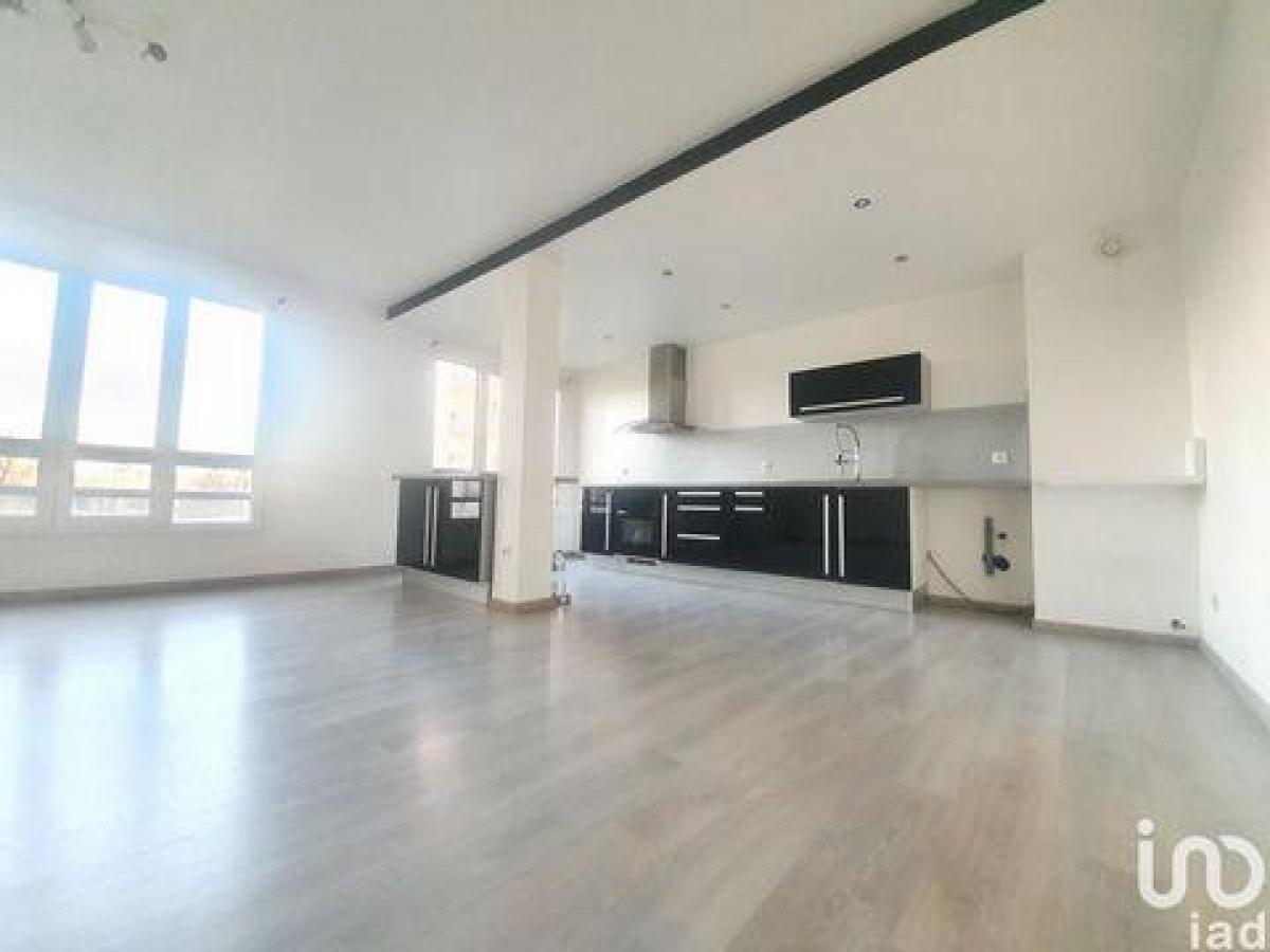 Кондоминиум  с 2 спальнями в Седан, Франция № 26135