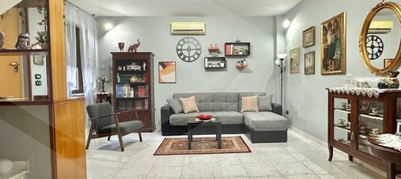 2 bedrooms House in Giugliano in Campania, Italy No. 190202 4