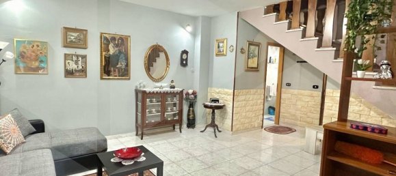 2 bedrooms House in Giugliano in Campania, Italy No. 190202 3