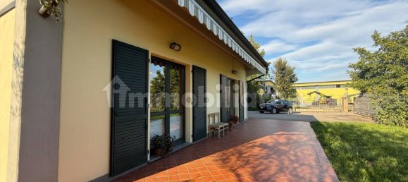 2 bedrooms Villa in Treviglio, Italy No. 295931 5