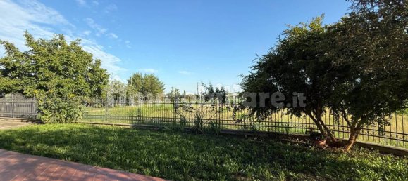 2 bedrooms Villa in Treviglio, Italy No. 295931 21