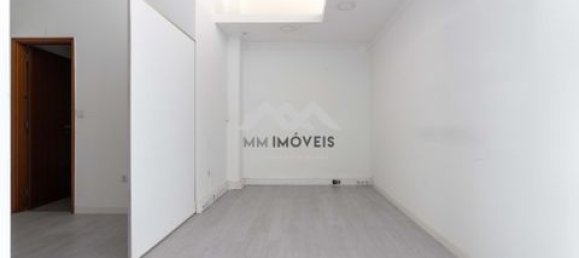 Propriété commerciale à Maia, Portugal 89m² No. 151829 4