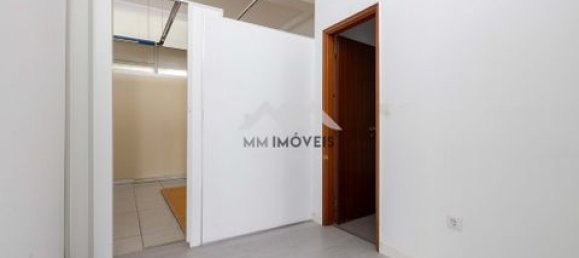 Propriété commerciale à Maia, Portugal 89m² No. 151829 5
