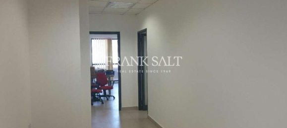 Офис 105м² в Слима, Мальта № 11880 13