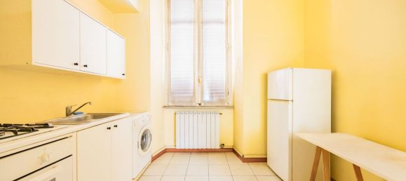 3 rooms Apartment in Carrara, Italy No. 122568 7