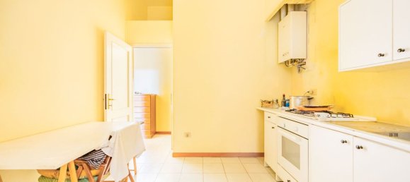 3 rooms Apartment in Carrara, Italy No. 122568 9