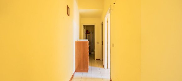 3 rooms Apartment in Carrara, Italy No. 122568 5