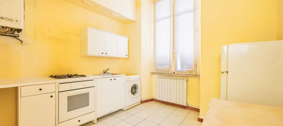 3 rooms Apartment in Carrara, Italy No. 122568 6