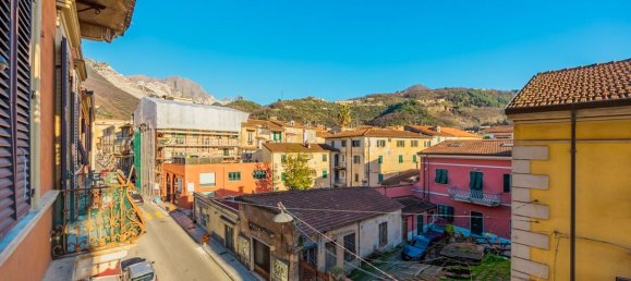 3 rooms Apartment in Carrara, Italy No. 122568 17