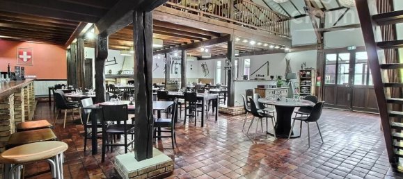 350m² Commercial property in Bourges, France No. 67985 6