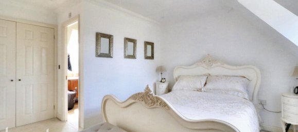 4 bedrooms House in Dartford, United Kingdom No. 4915 11