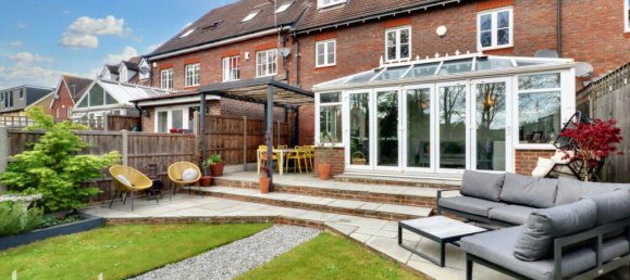 4 bedrooms House in Dartford, United Kingdom No. 4915 2