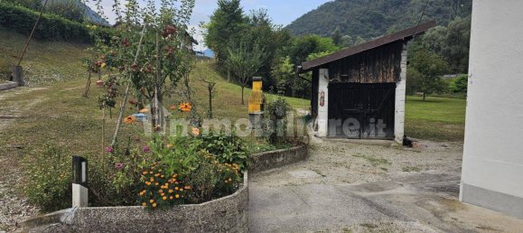3 bedrooms Villa in Fonzaso, Italy No. 250889 8