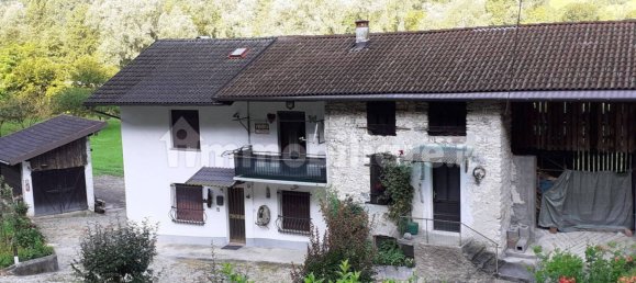 3 bedrooms Villa in Fonzaso, Italy No. 250889 3
