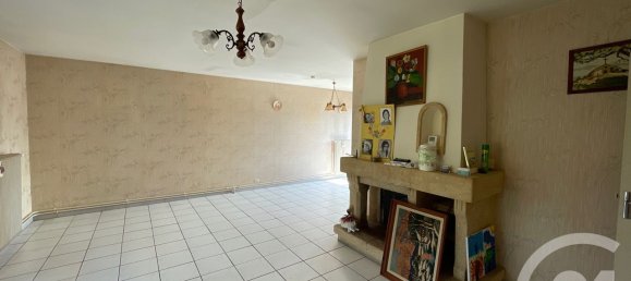 Casa de 4 dormitorios en Vayres, France No. 279451 2