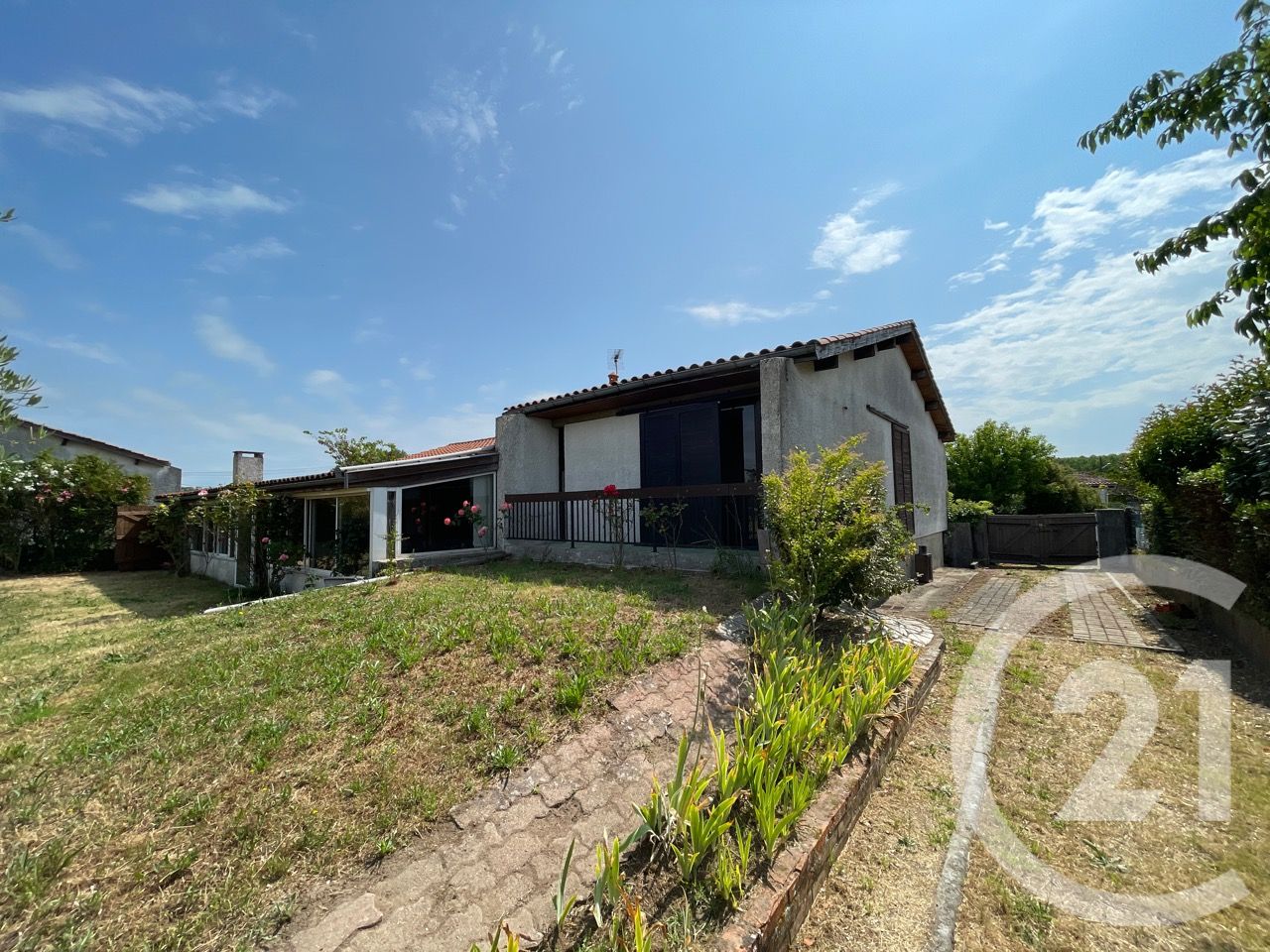 Casa de 4 dormitorios en Vayres, France No. 279451