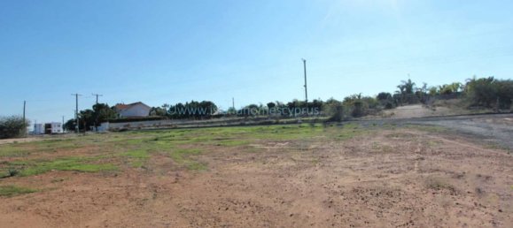  Land in Pernera, Cyprus No. 24084 2