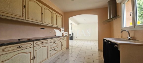 Casa de 4 dormitorios en Eure, France No. 357336 4