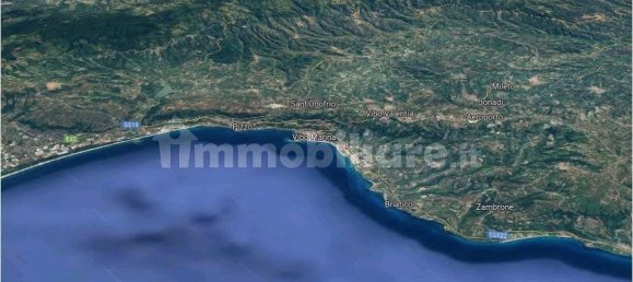 4 bedrooms Apartment in Settingiano, Italy No. 184196 17