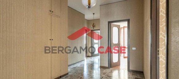 2 rooms Apartment in Curno, Italy No. 37471 5