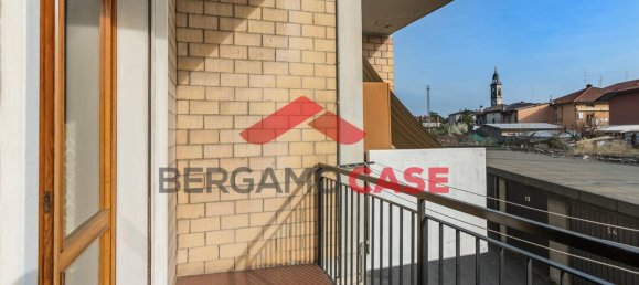 2 rooms Apartment in Curno, Italy No. 37471 10