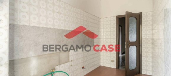2 rooms Apartment in Curno, Italy No. 37471 4