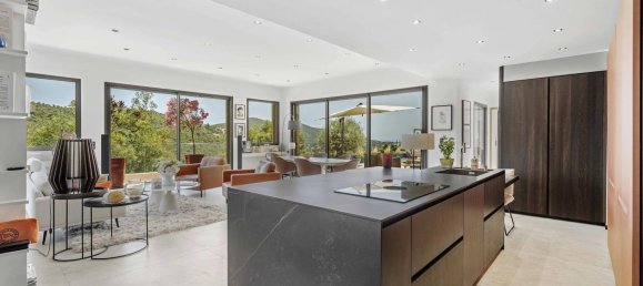 4 bedrooms Villa in La Londe-les-Maures, France No. 303947 3