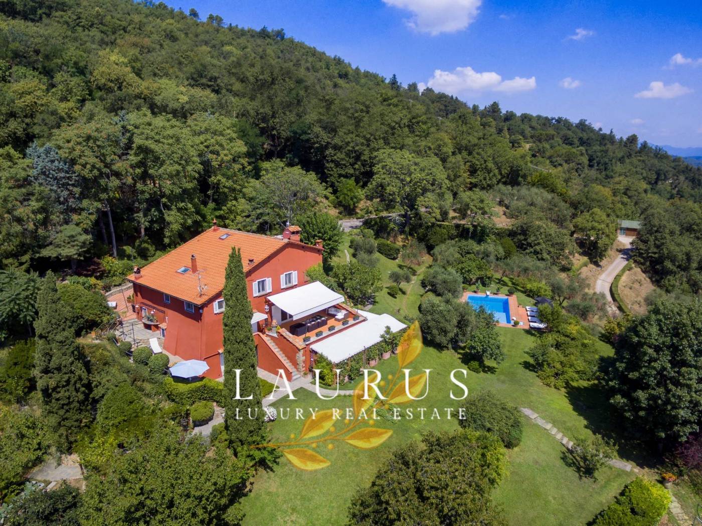 5 bedrooms Villa in Rignano sull'Arno, Italy No. 192483