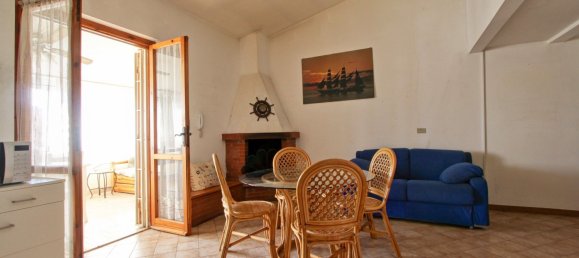 2 bedrooms Villa in Anzio, Italy No. 290955 3