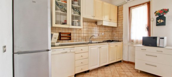 2 bedrooms Villa in Anzio, Italy No. 290955 10