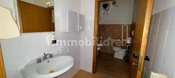 Escritório de 5 divisões em Tortona, Italy N.º 68142 8