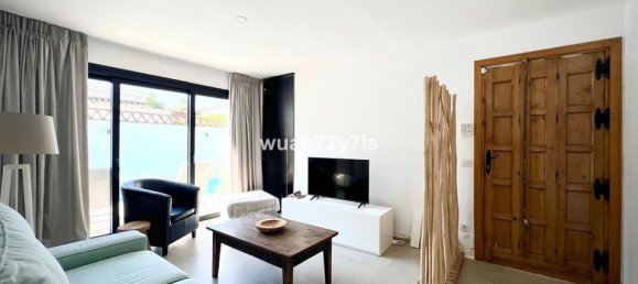 2 bedrooms Villa in Estepona, Spain No. 186077 19