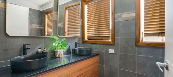 4 bedrooms House in Sussex Inlet, Australia No. 722 12