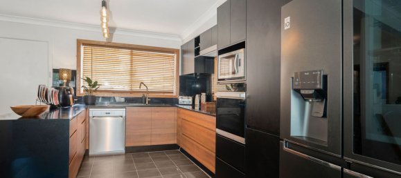 4 bedrooms House in Sussex Inlet, Australia No. 722 8