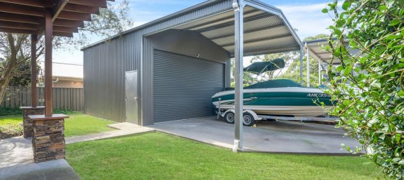 4 bedrooms House in Sussex Inlet, Australia No. 722 4