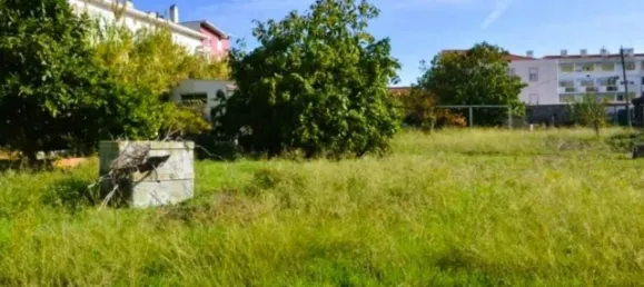 Land in Lisbon, Portugal No. 92539 7