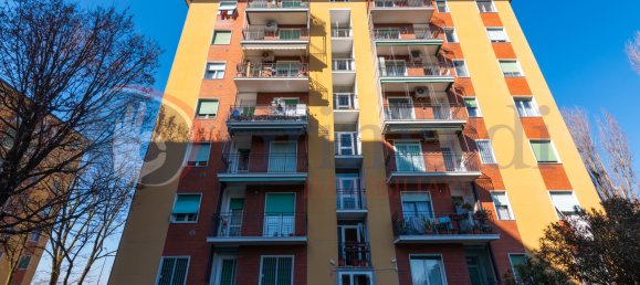 3 rooms Apartment in Milan, Italy No. 248134 20