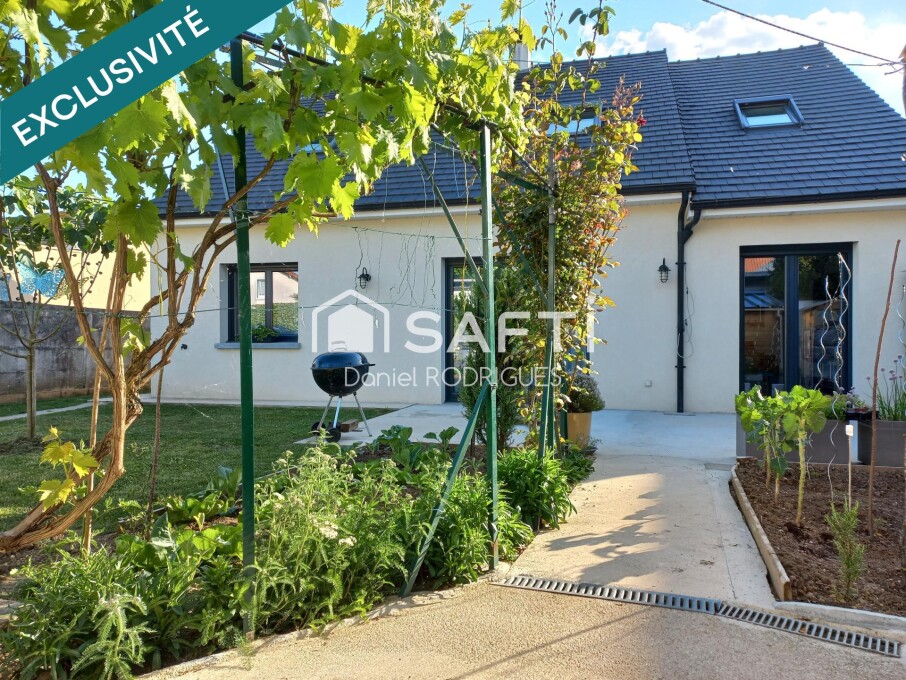 3 Schlafzimmer Haus in Ozoir-la-Ferriere, France, Nr. 336401