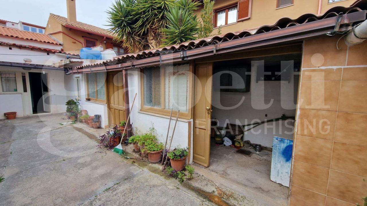 3 rooms House in Monserrato, Italy No. 40180