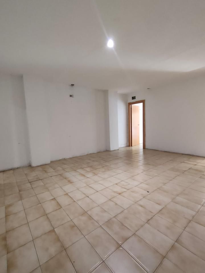 4 bedrooms Apartment in Zaragoza, Spain No. 191500